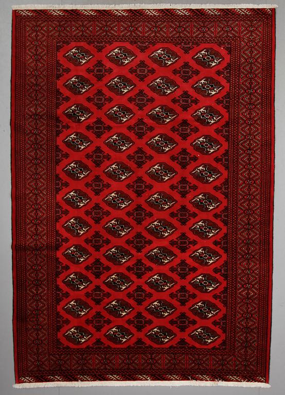 MATTA, möjligen Turkmen, ca 294 x 205 cm.