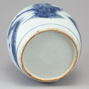 A blue and white jar, Qing dynasty, Qianlong (1736-95).