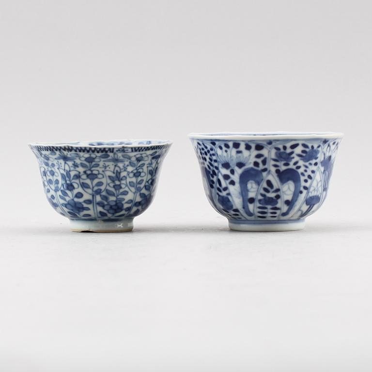 TESKÅLAR, 2 st, porslin, Kina, Kangxi 1662-1722.