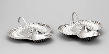 UPPLÄGGNINGSFAT, 2 st, pläter, Leicster, England omkring sekelskiftet 1900 resp tidigt 1900-tal.