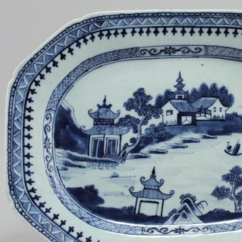 STEKFAT, porslin, Kina, 1700-tal.