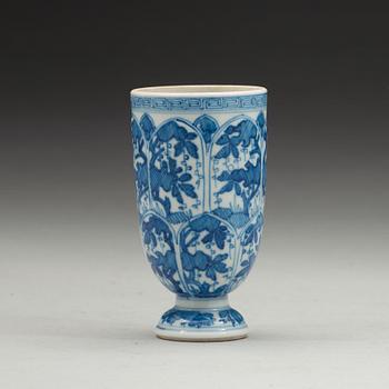 A blue and white cup with stand and a goblet, Qing dynasty, Kangxi (1662-1722).