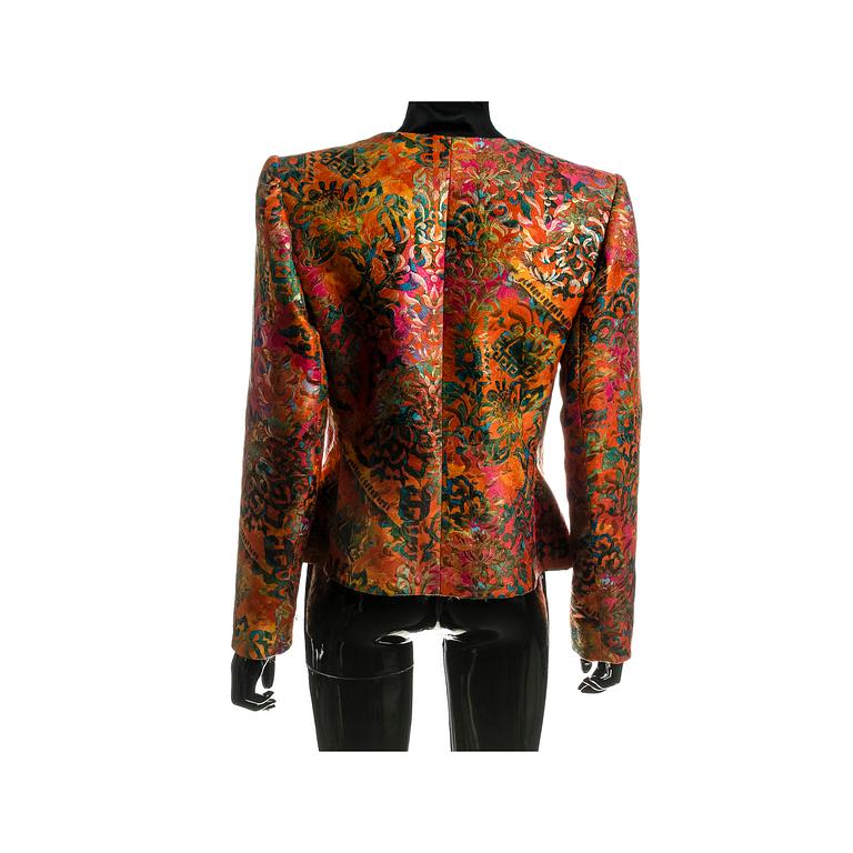 KAVAJ, Yves Saint Laurent.