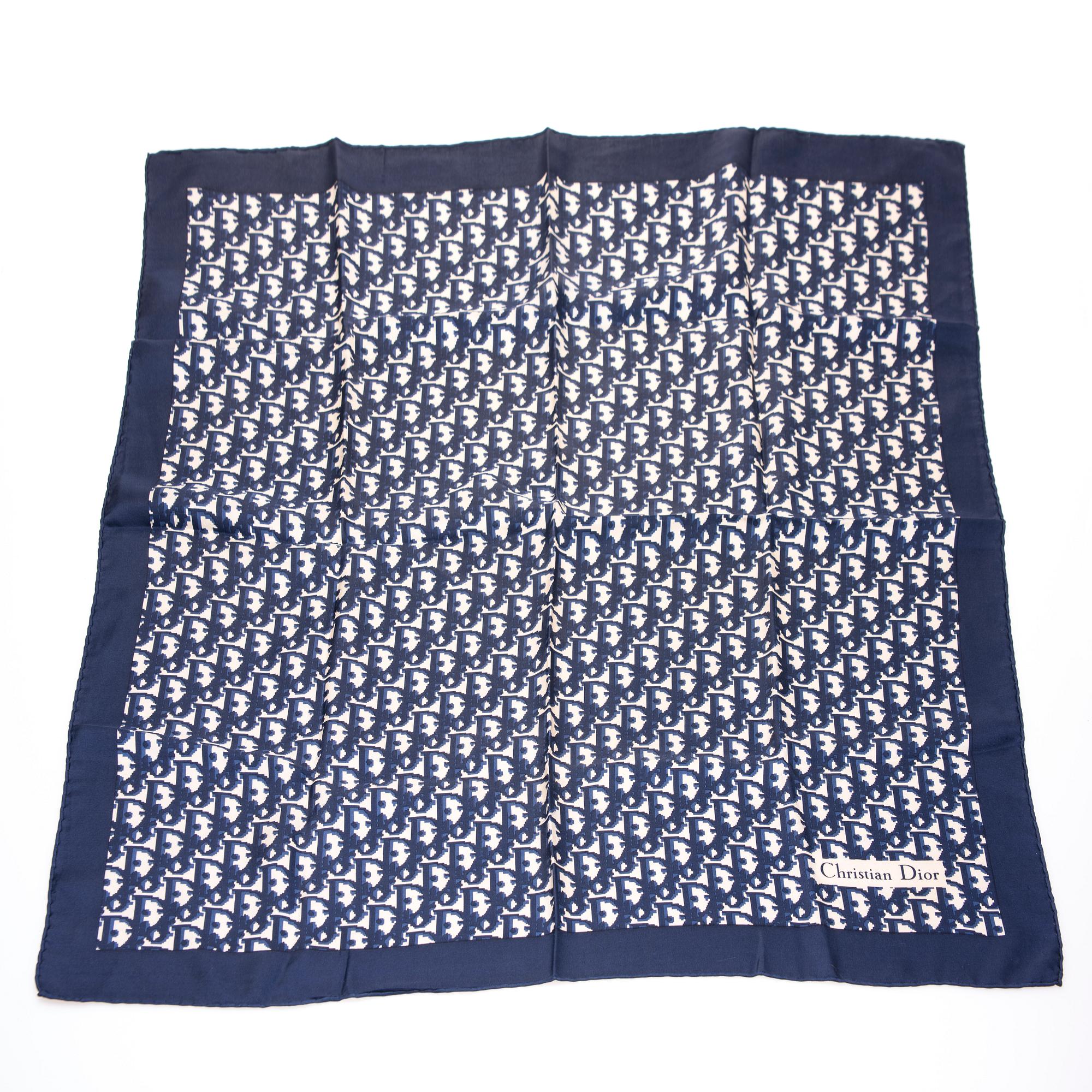 SCARF, Christian Dior.