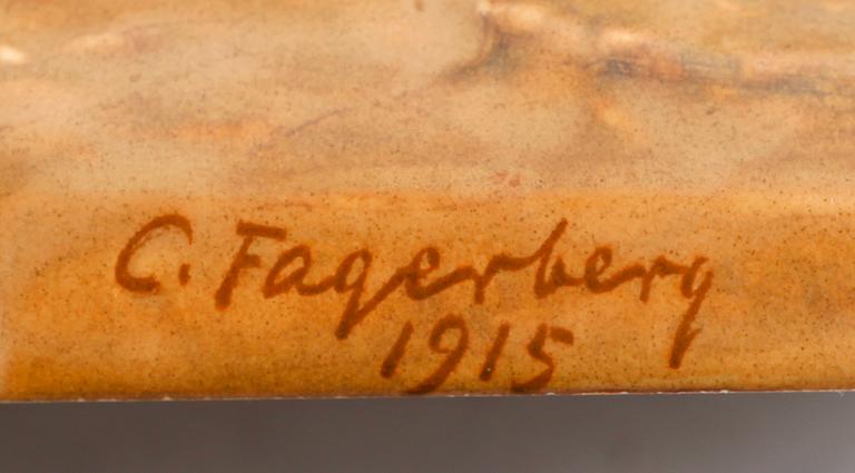 FIGUR, fajans, Carl Fagerberg, signerad och daterad 1915.