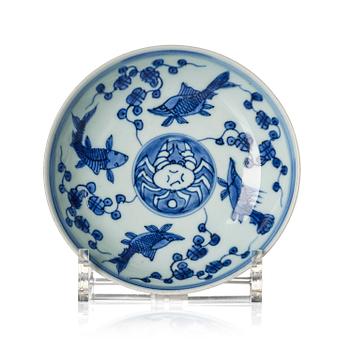 1305. A blue and white dish, Ming dynasty, Tianqi (1621-27).