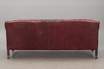 SOFFA. Chesterfieldsmodell, 1900-tal.