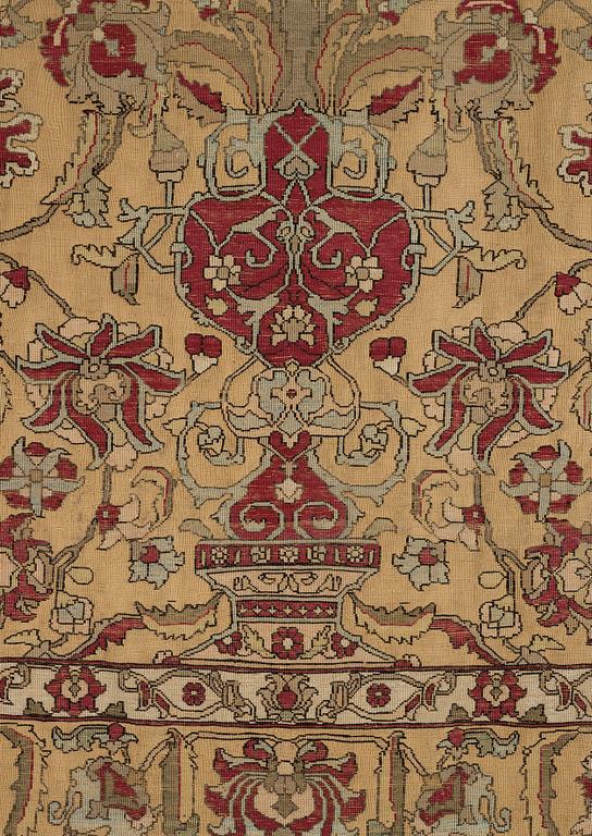 Matta, antik silke metallbroscherad Keshan, sannolikt omkring 1910, ca 200-202,5 x 129-131 cm.