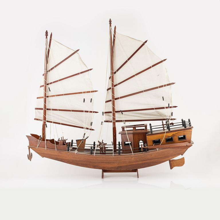 A model of a Chinese Junk, 20th Century.