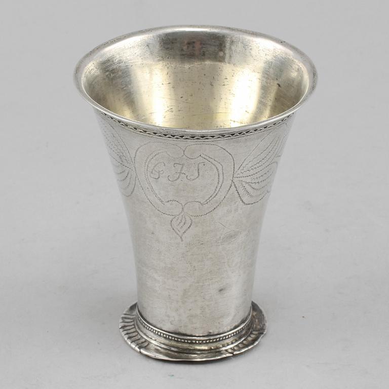 BÄGARE, silver, otydliga mästarstämplar, 1797, vikt 57 g.