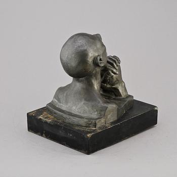 SKULPTUR, tenn, otydl. sign. 1900-talets andra hälft.