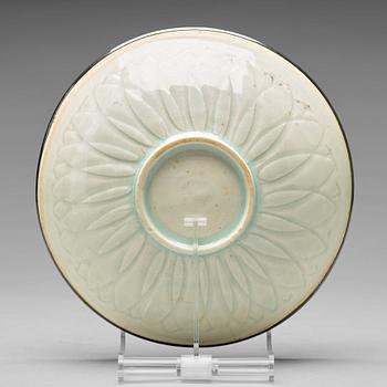 A flower shaped bowl, Song dynasty (960-1279).