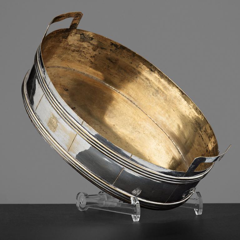 A late Gustavian early 18th century deep dish.
