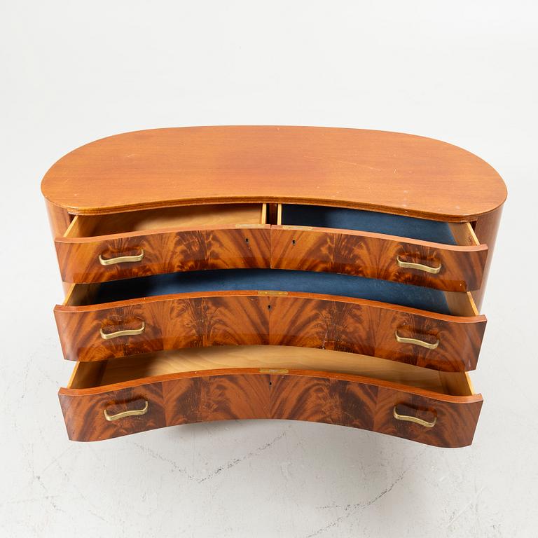 Axel Larsson, Chest of drawers, Swedish Modern, AB Svenska Möbelfabrikerna, Bodafors, 1940s.