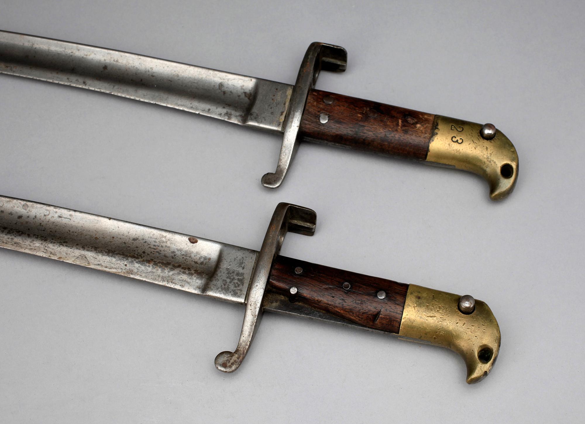 BAJONETTER, 2 st, tidigt 1900-tal.