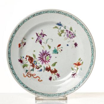 Assietter, åtta stycken, kompaniporslin. Qing dynastin, Qianlong (1736-95).