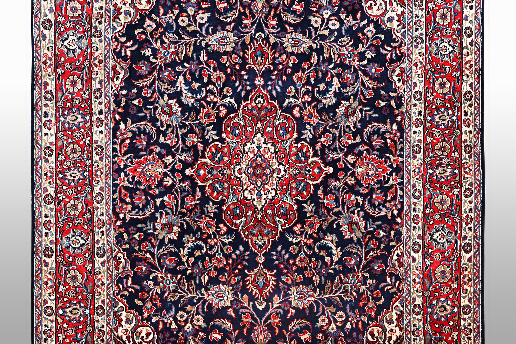 Matto, Sarouk, ca 308 x 245 cm.