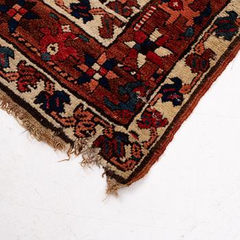 A persian gallery carpet, ca 400 x 110 cm.