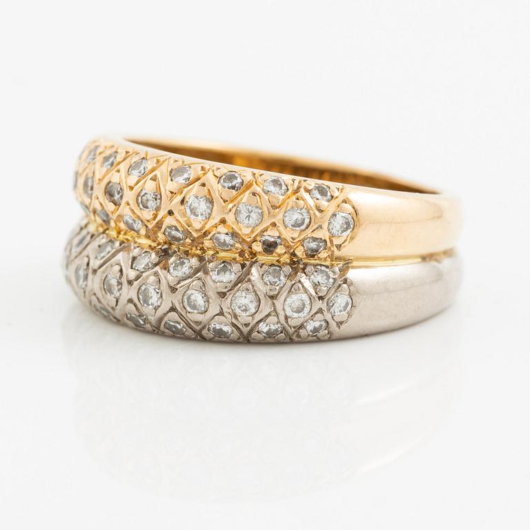 Ring 18K guld och vitguld med runda briljantslipade diamanter.