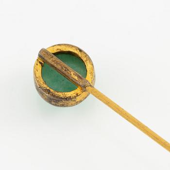 Hat pin 18K gold and yellow metal and quartz.