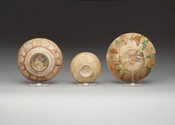 BOWLS, 3 pieces. Diameter 22,7, 20,5 and 14 cm. Iran.