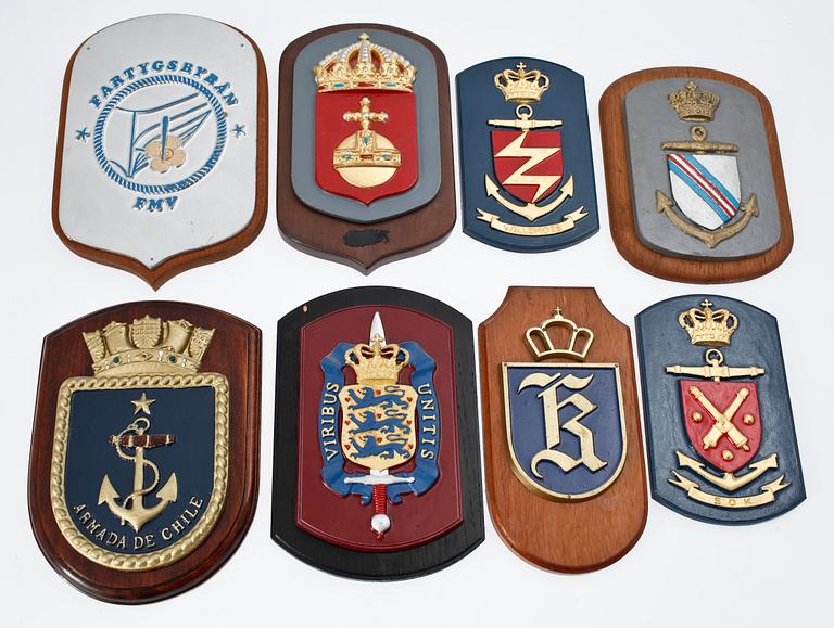 VAPENSKÖLDAR, 8 st, bla Sverige, Danmark, 1900-talets andra hälft.