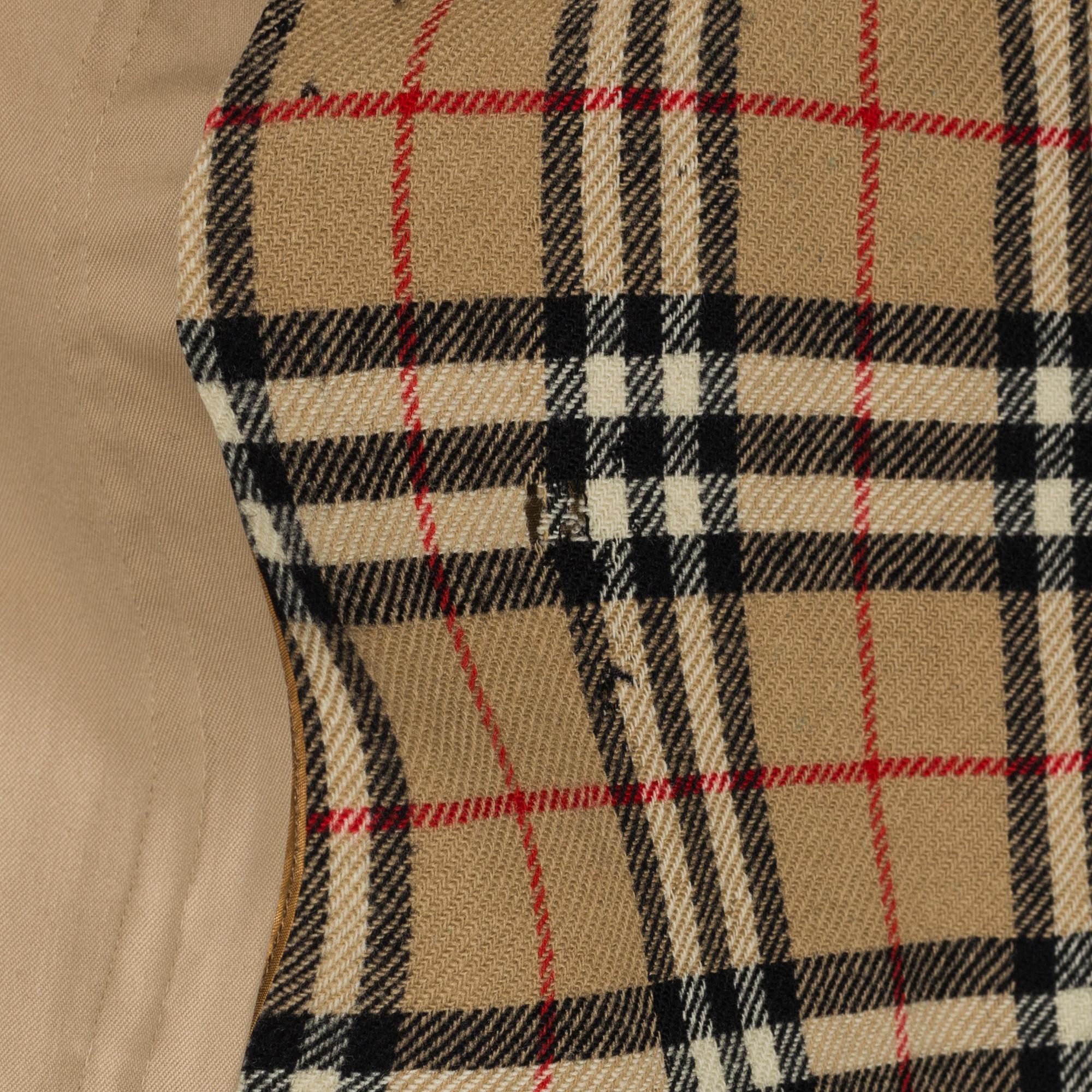 BURBERRY kappa/trenchcoat dam, enl uppgift storl 40.