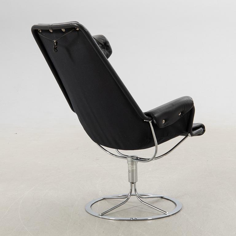 Bruno Mathsson, Swivel armchair "Jetson", DUX, 2000s.