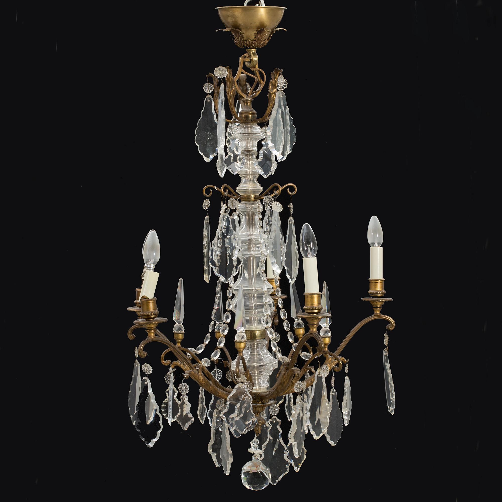 TAKKRONA, BAROCKSTIL, 1900-talets första hälft.