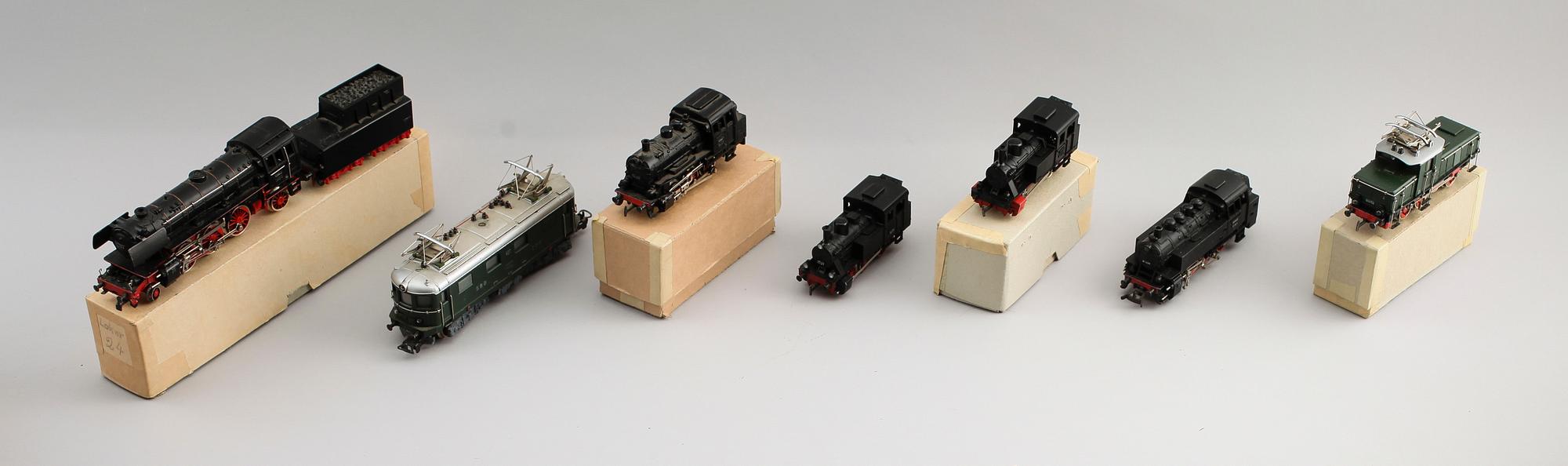 MODELLTÅGSLOK, 12 st, Märklin, Tyskland.
