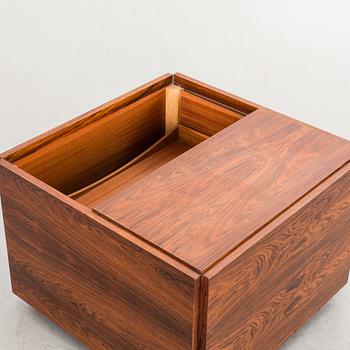 VERNER PANTON, a bar cabinet and couch, designed 1961. Cites-certificate.