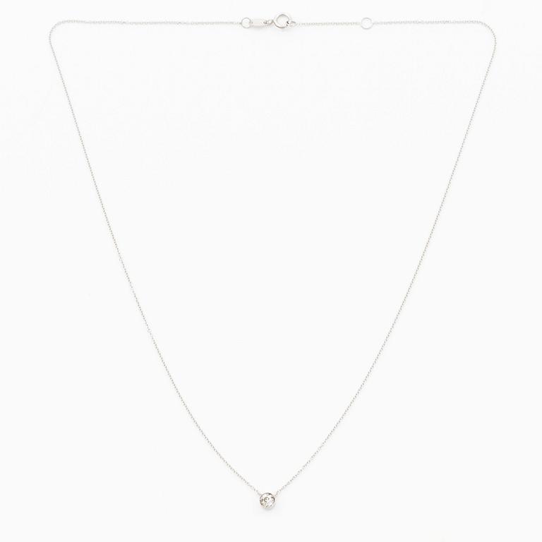 Necklace 18K white gold with an old-cut diamond.