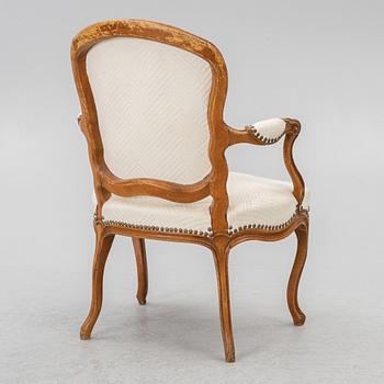 A French Louis XV oåpen back armchair, mid 18th century.