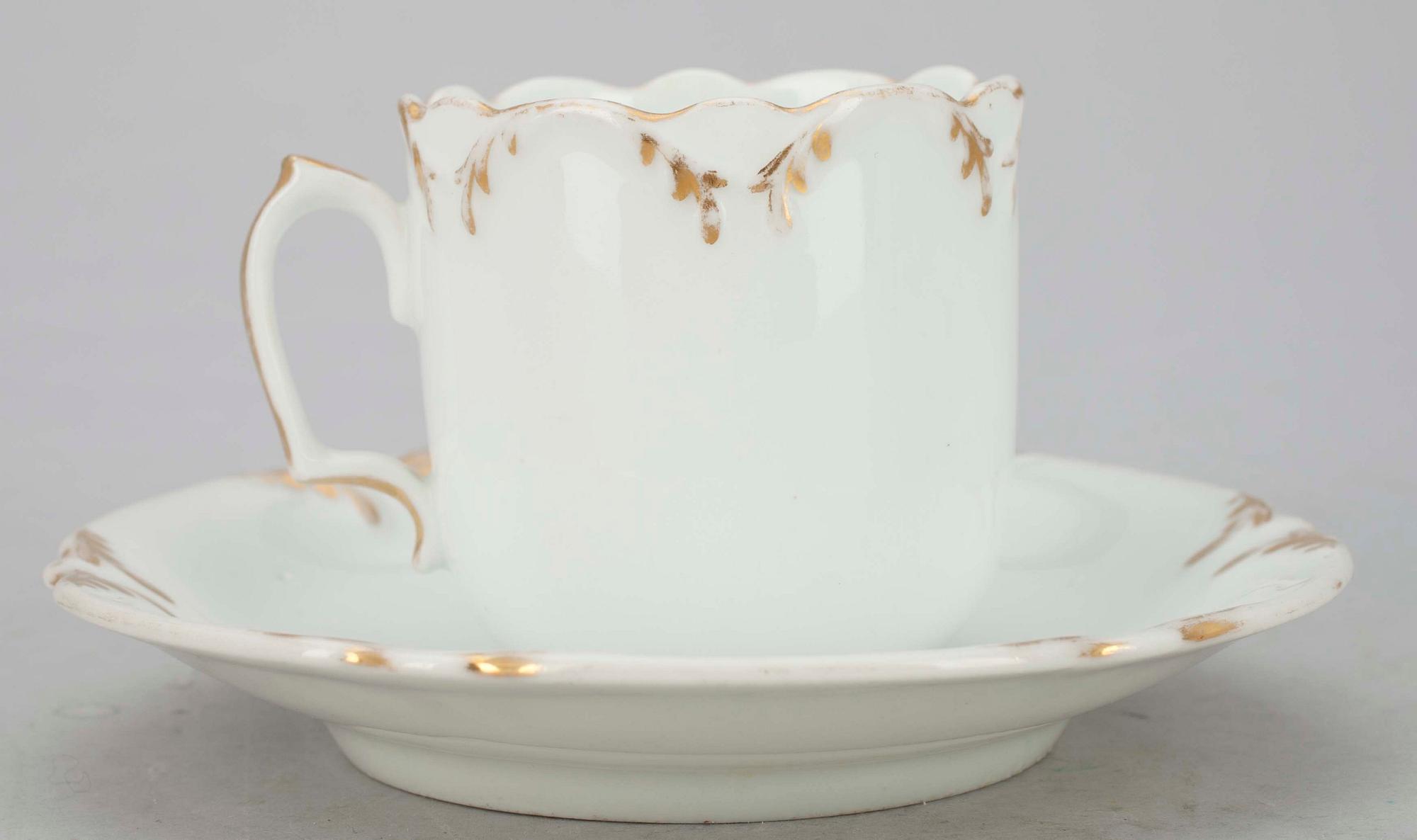 KAFFEKOPPAR, 9 st, porslin, ej stämlade, 1800-tal.