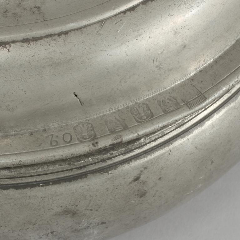 GRÖTSKÅL med omaka LOCK, Gottlov Friedrich Baumann och Zadoch Bergenholtz, 1808 respektive 1796.