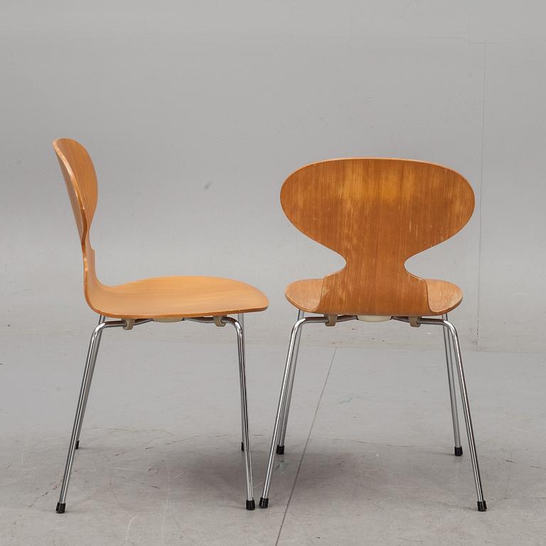 STOLAR, 2 st.  "Myran" Arne Jacobsen, Fritz Hansen, Danmark 1980-tal.