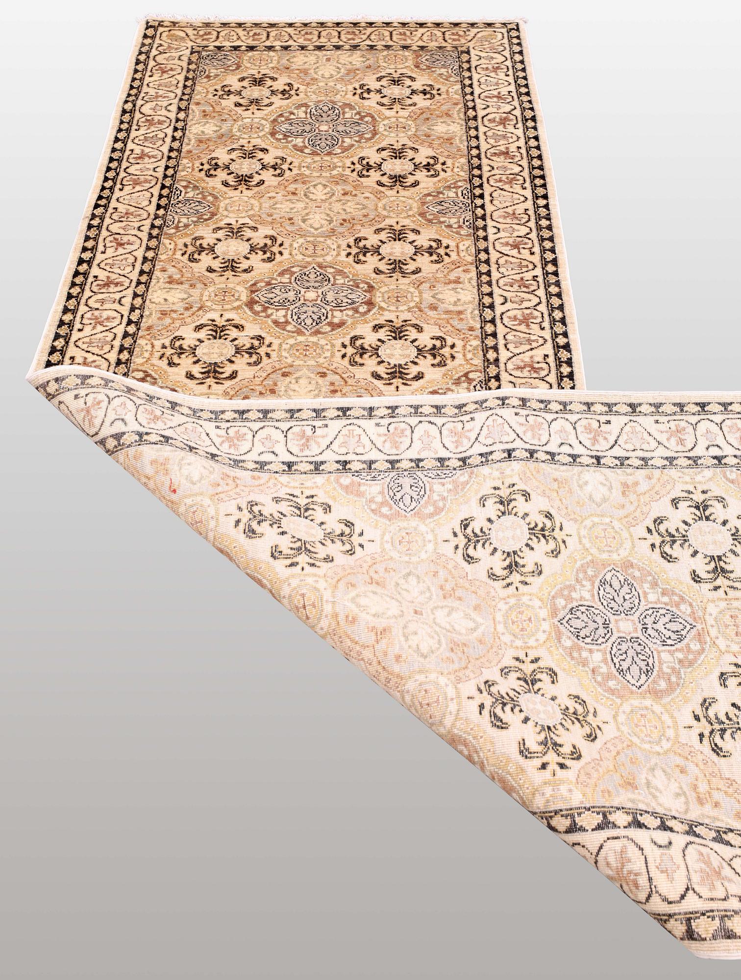 A runner, Ziegler design, ca 313 x 96 cm.