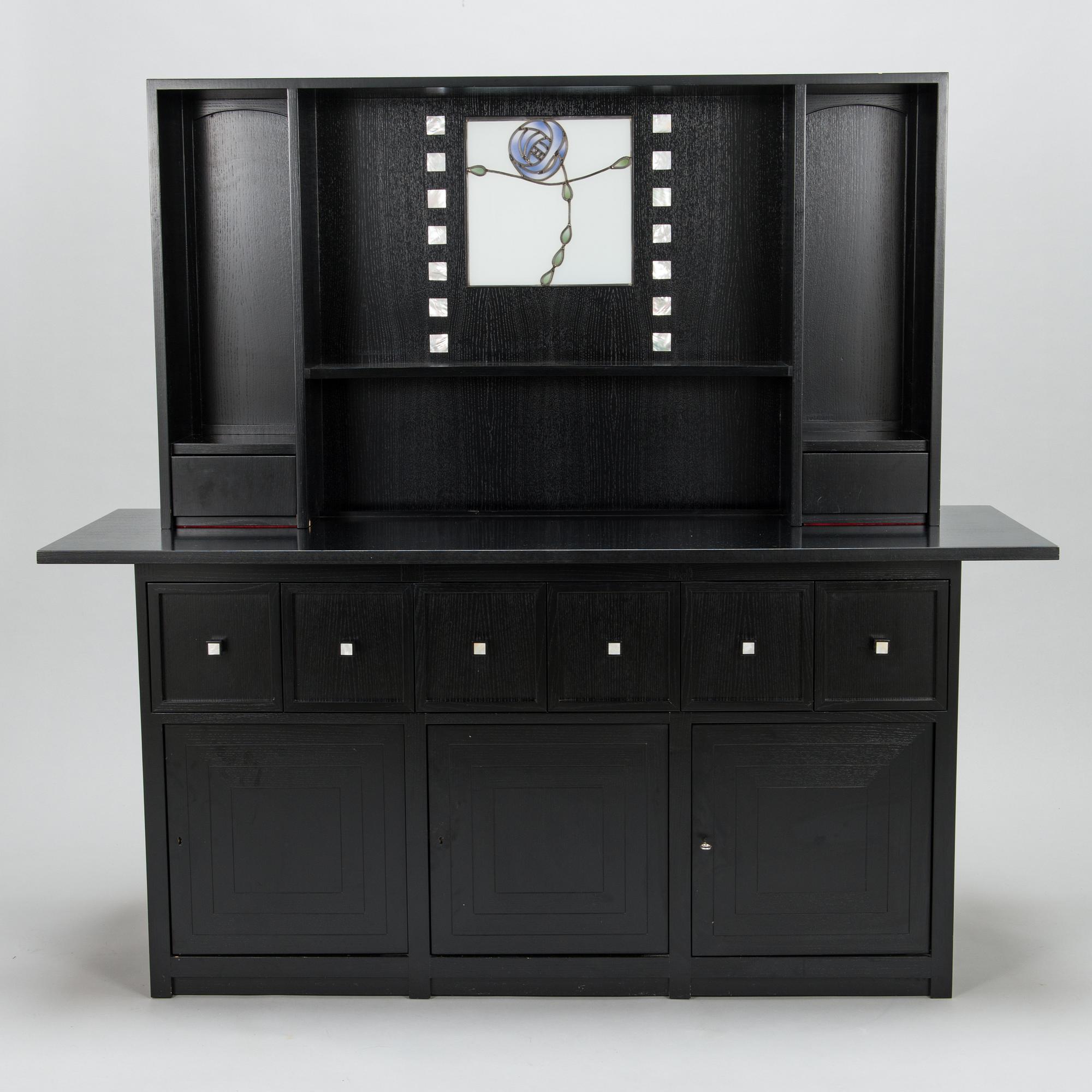 Charles Rennie Mackintosh, an early 21st century 'Buffet 327 DS'' Cassina.
