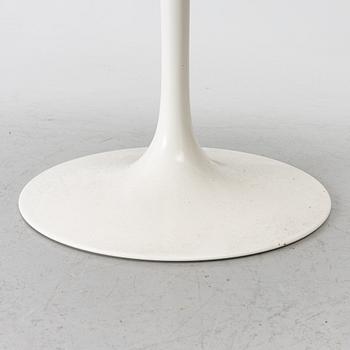 Eero Saarinen, Tulip coffee table, second half of the 20th century.