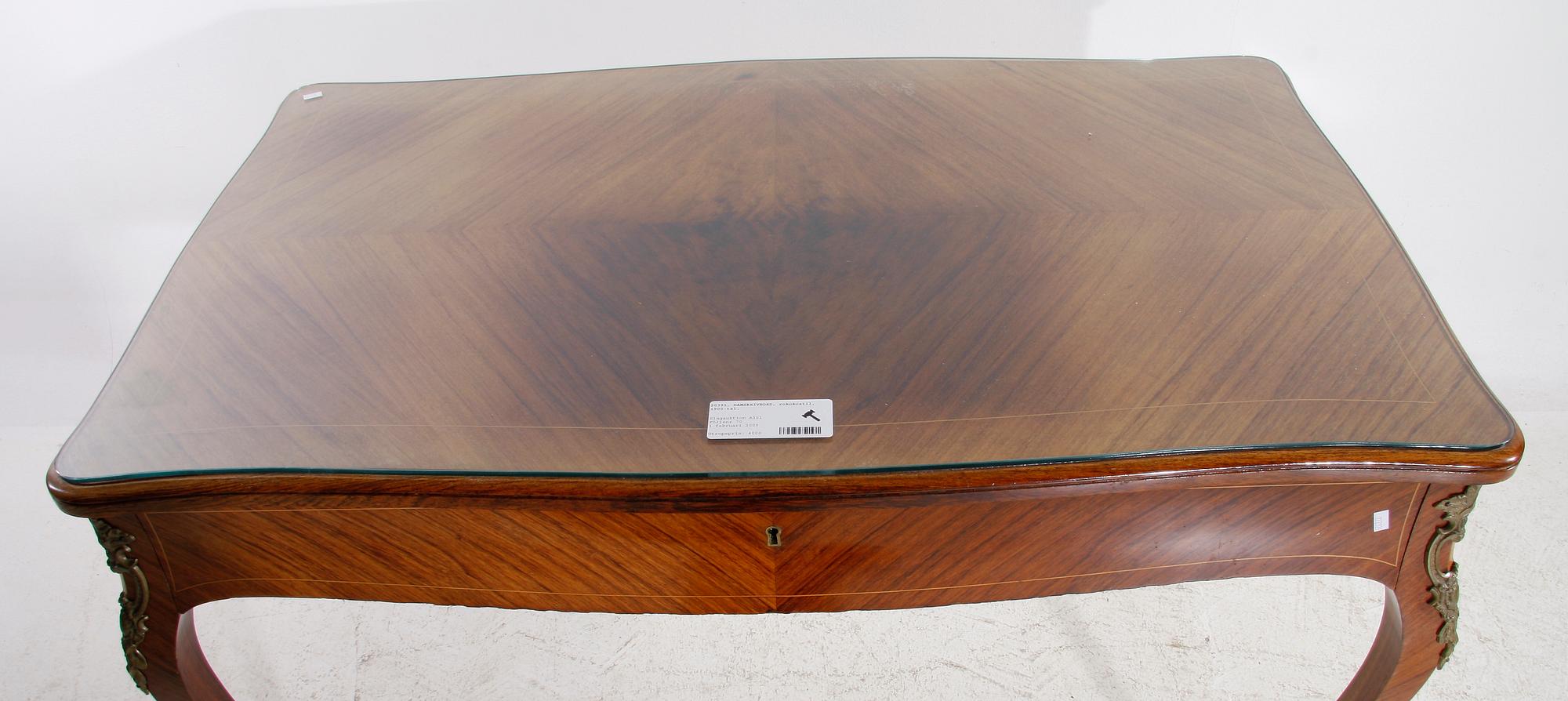 DAMSKRIVBORD, rokokostil, 1900-tal.