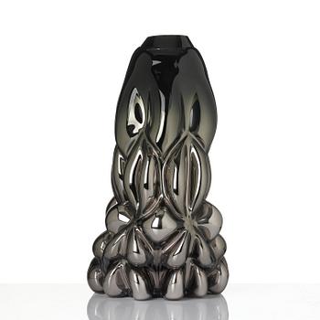 Hanna Hansdotter, “Tiffany Print, Black Metallic”, a glass sculpture, The Glass Factory, Boda Glasbruk, 2018.