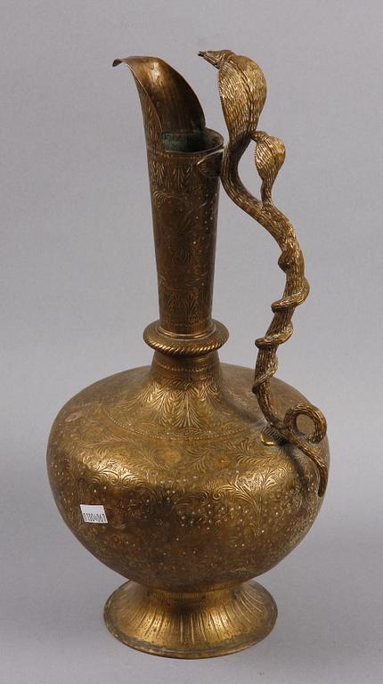 KANNA, mässing, Persien, 1900-talets första hälft.