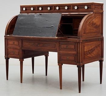 A French Directoire late 18th century mahogany cylinder bureau.
