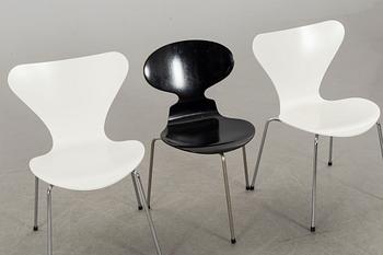 ARNE JACOBSEN, a set of two plus one chairs.
