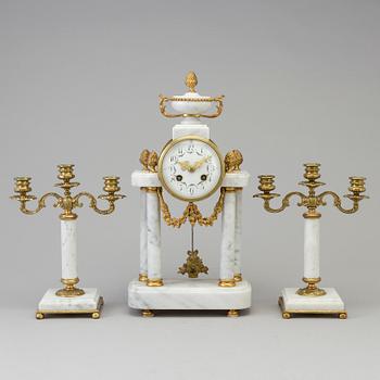 MANTLE PIECE, three parts, Louis XVI-style, France, 20th century.
