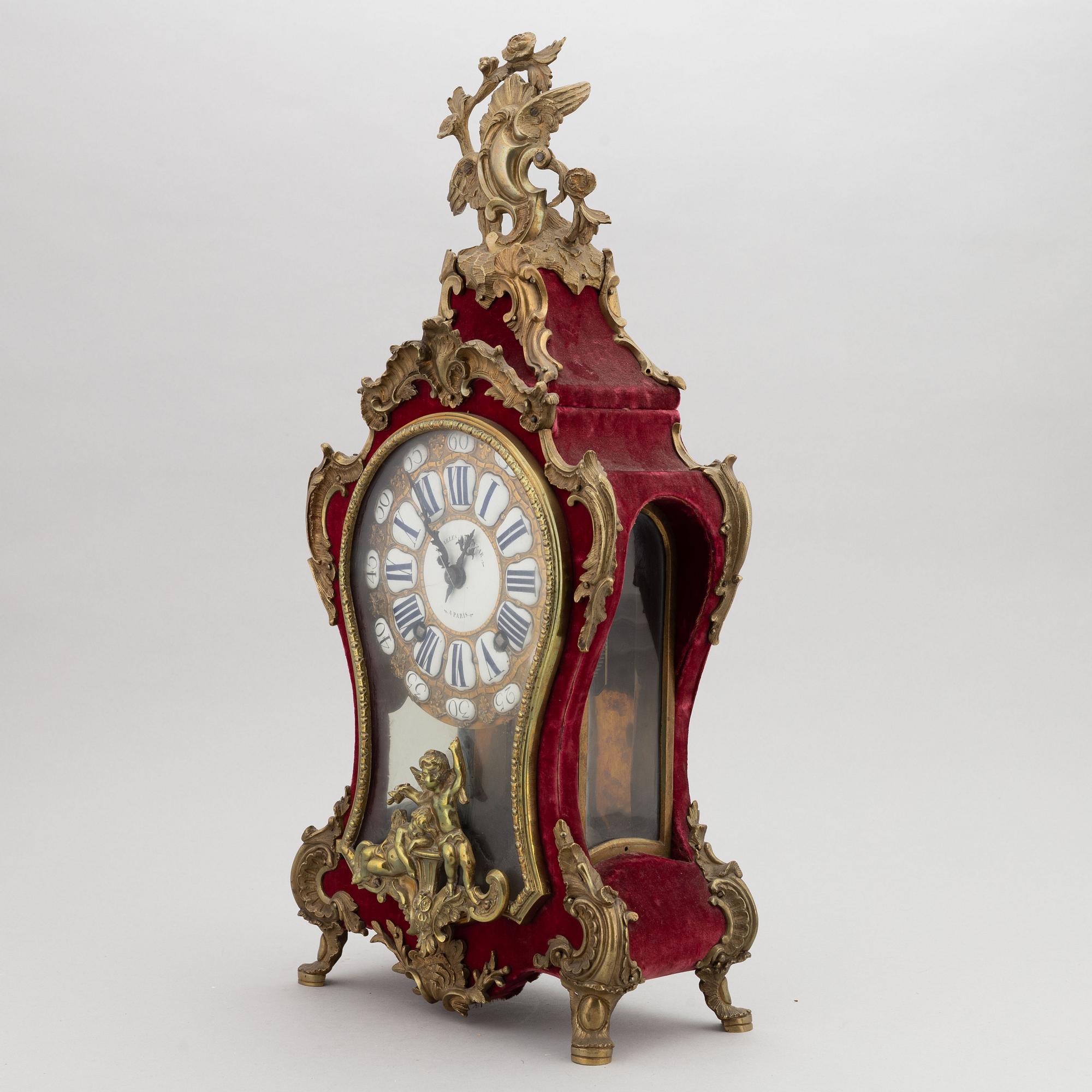 A Louis XV-style bracket clock, probably 19th century, dial and clockwork marked Charles Baltazar, Paris.