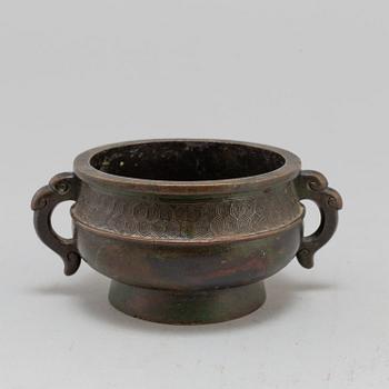A bronze censer, Qing dynasty, presumably 18th Century.