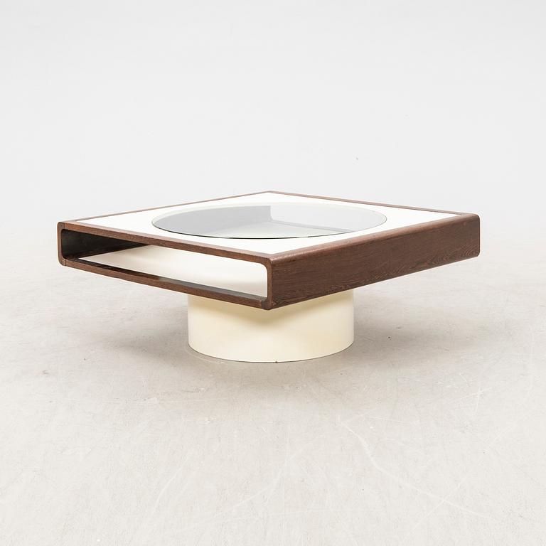 A 1970s Spectrum coffe table.