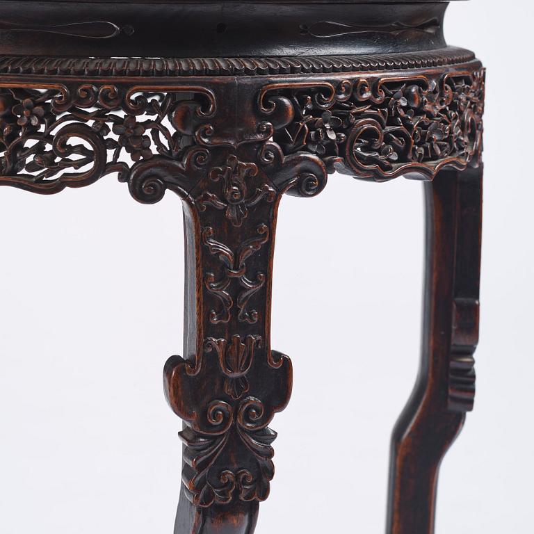 A pair of Chinese Hongmu side tables, Qing dynasty, 19th Century.