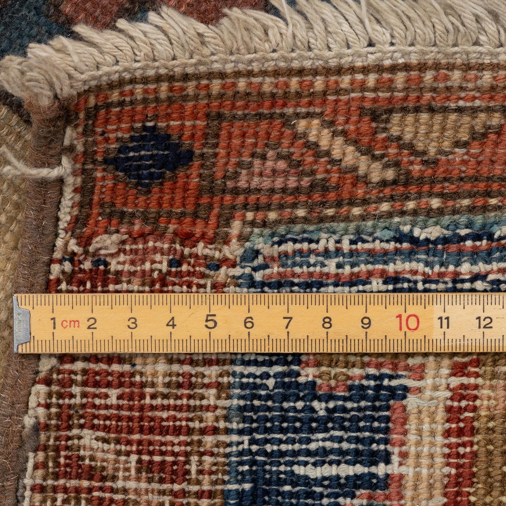 Matta, Antik Heris, Nordvästra Persien, ca 410 x 285 cm.